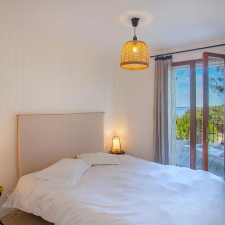 Villa Bodri, Maison En Pierre Avec Vue Mer Et Piscine Chauffee Л'Иль-Рус Экстерьер фото
